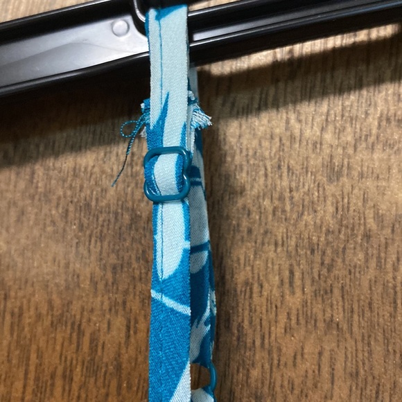 Cold shoulder sheer top - Picture 6 of 10